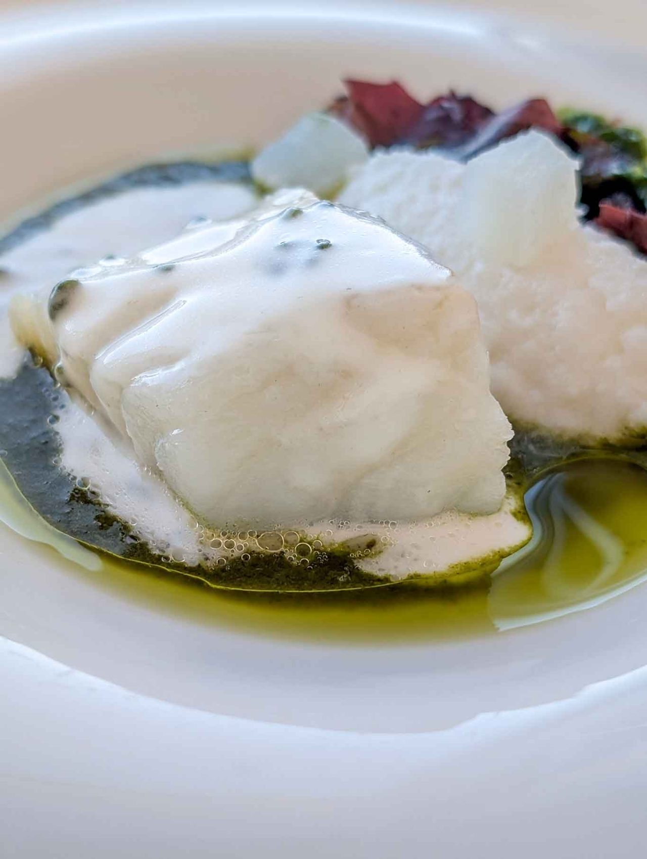 il merluzzo Sàmi al ristorante Clandestino Susci Bar di Moreno Cedroni sulla Baia di Portonovo