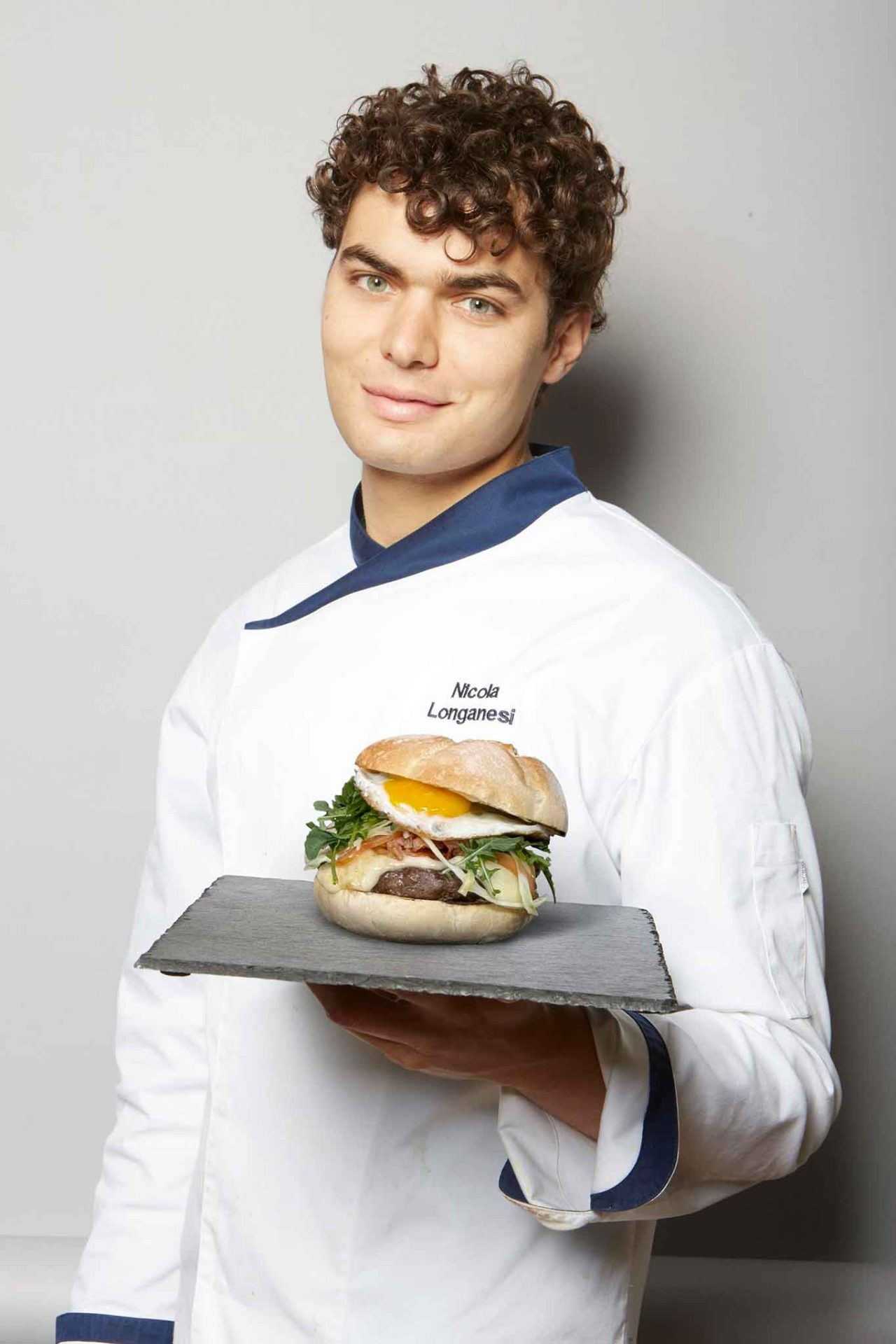 la ricetta dell'hamburger da fare a casa con la rosetta