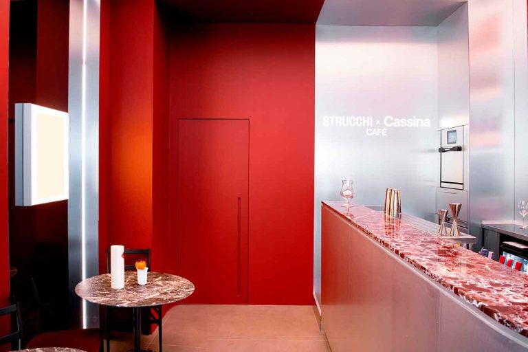 Strucchi x Cassina Café a Milano: il bar di design ora è definitivo