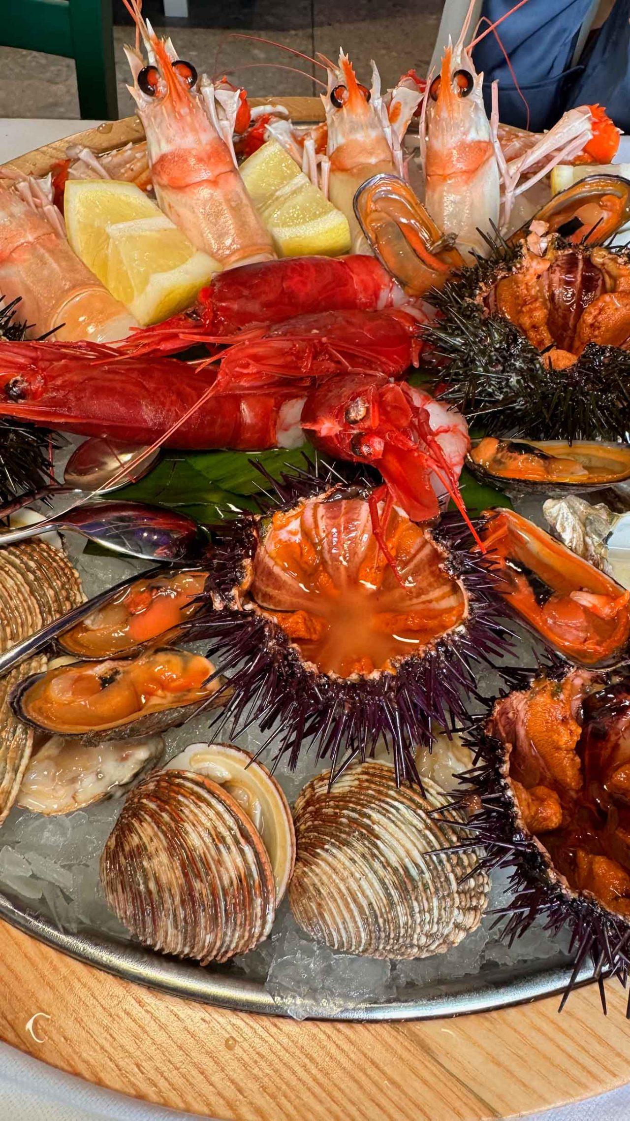 i crudi del ristorante Coremare della Pescheria Don Dò a Torre del Greco