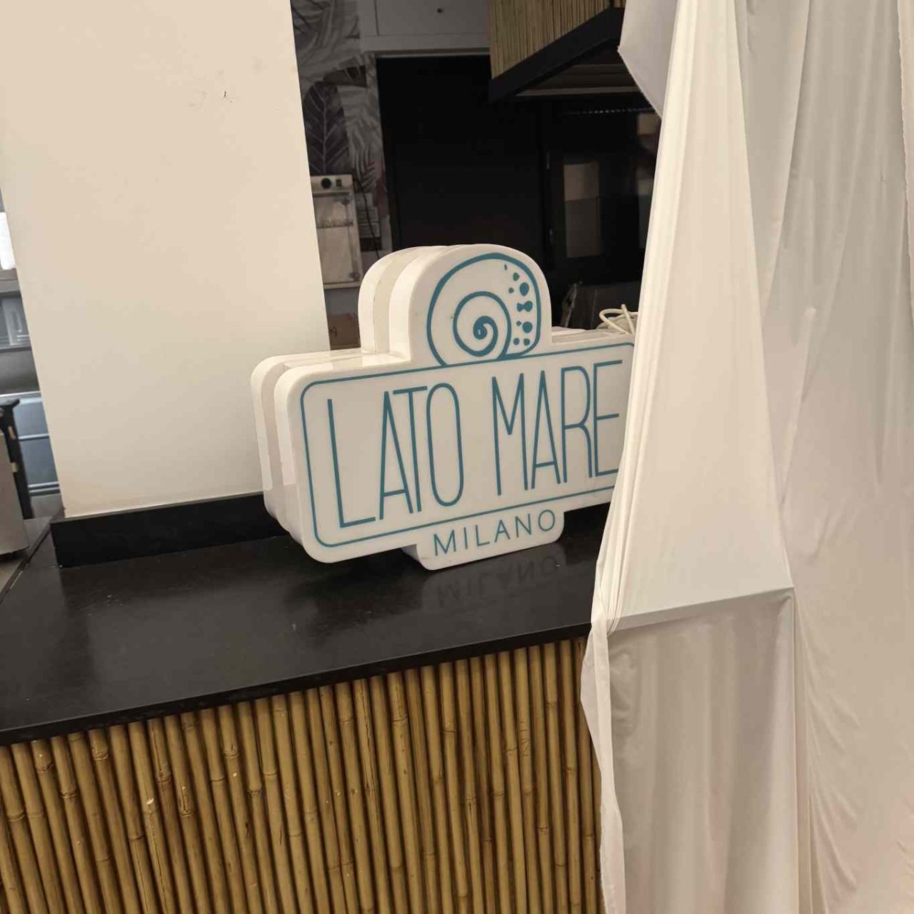 mercato isola lato mare