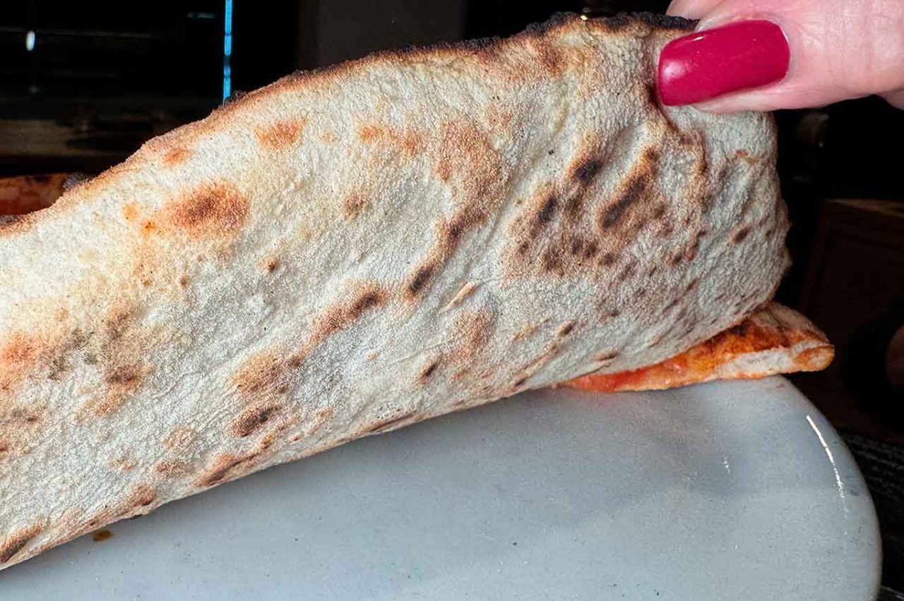 la cottura della margherita della pizzeria Madia di Salerno al Campionato della Pizza 2025