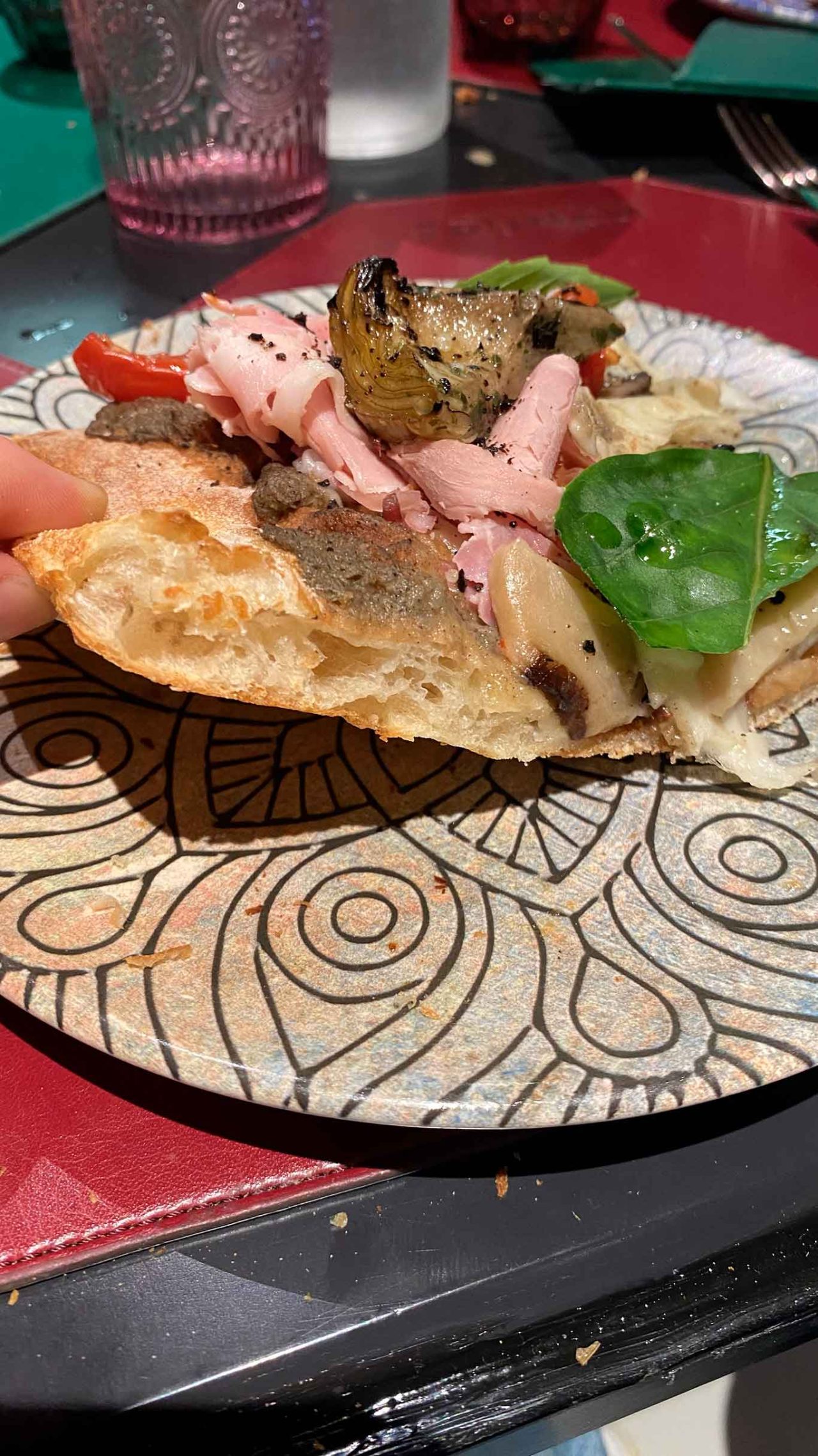 il crunch della pizza in pala Capricciosa della pizzeria Trunch ad Aversa al Campionato 2025