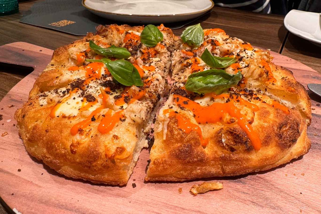 la pizza Ischitana della pizzeria I Masanielli di Sasà Martucci al Campionato 2025