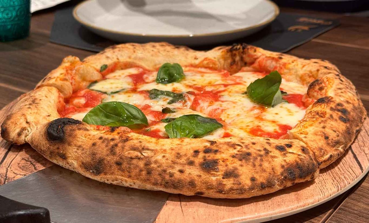 la pizza margherita della pizzeria I Masanielli di Sasà Martucci al Campionato 2025