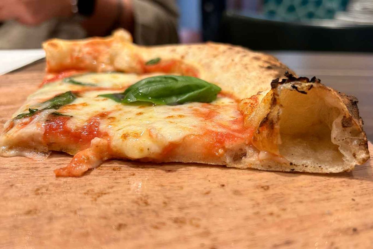 la pizza margherita della pizzeria I Masanielli di Sasà Martucci al Campionato 2025