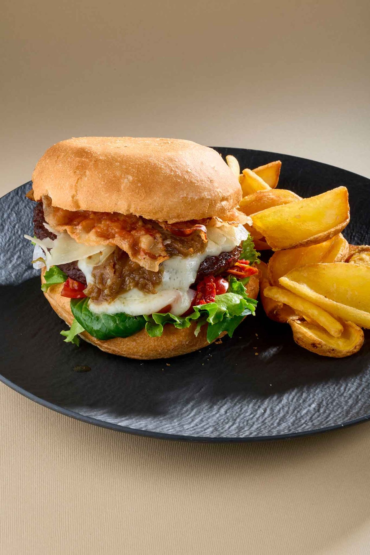 hamburger ristorante Cardinale a Milano dei figli di Massari