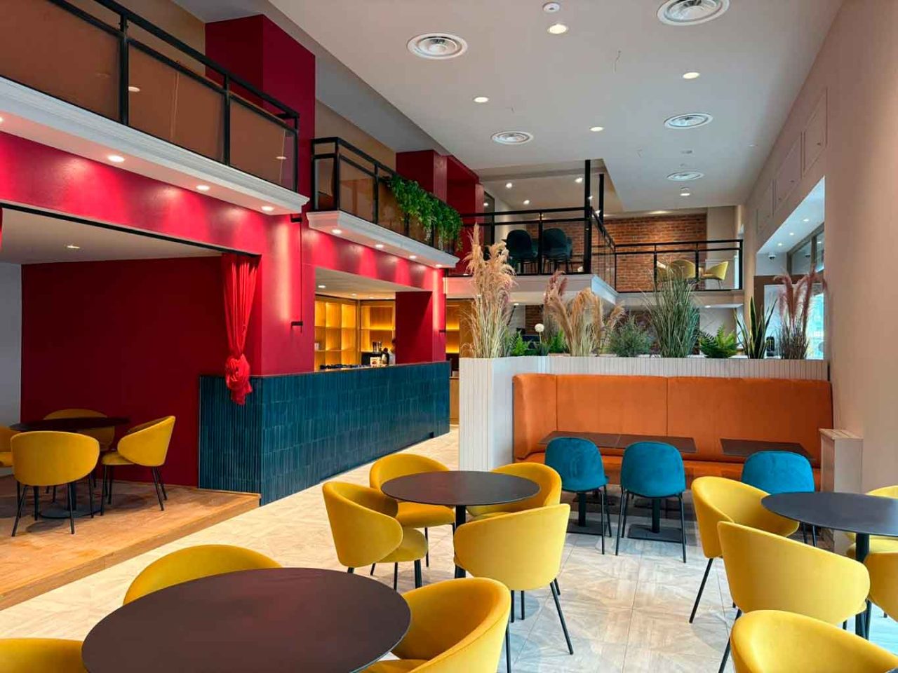 la sala del ristorante Cardinale a Milano dei figli di Massari