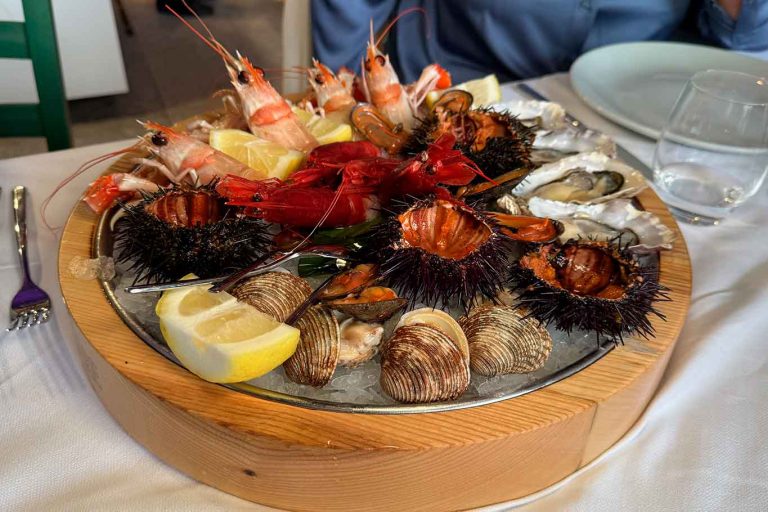 Coremare, super ristorante di crudi con pescheria a Torre del Greco