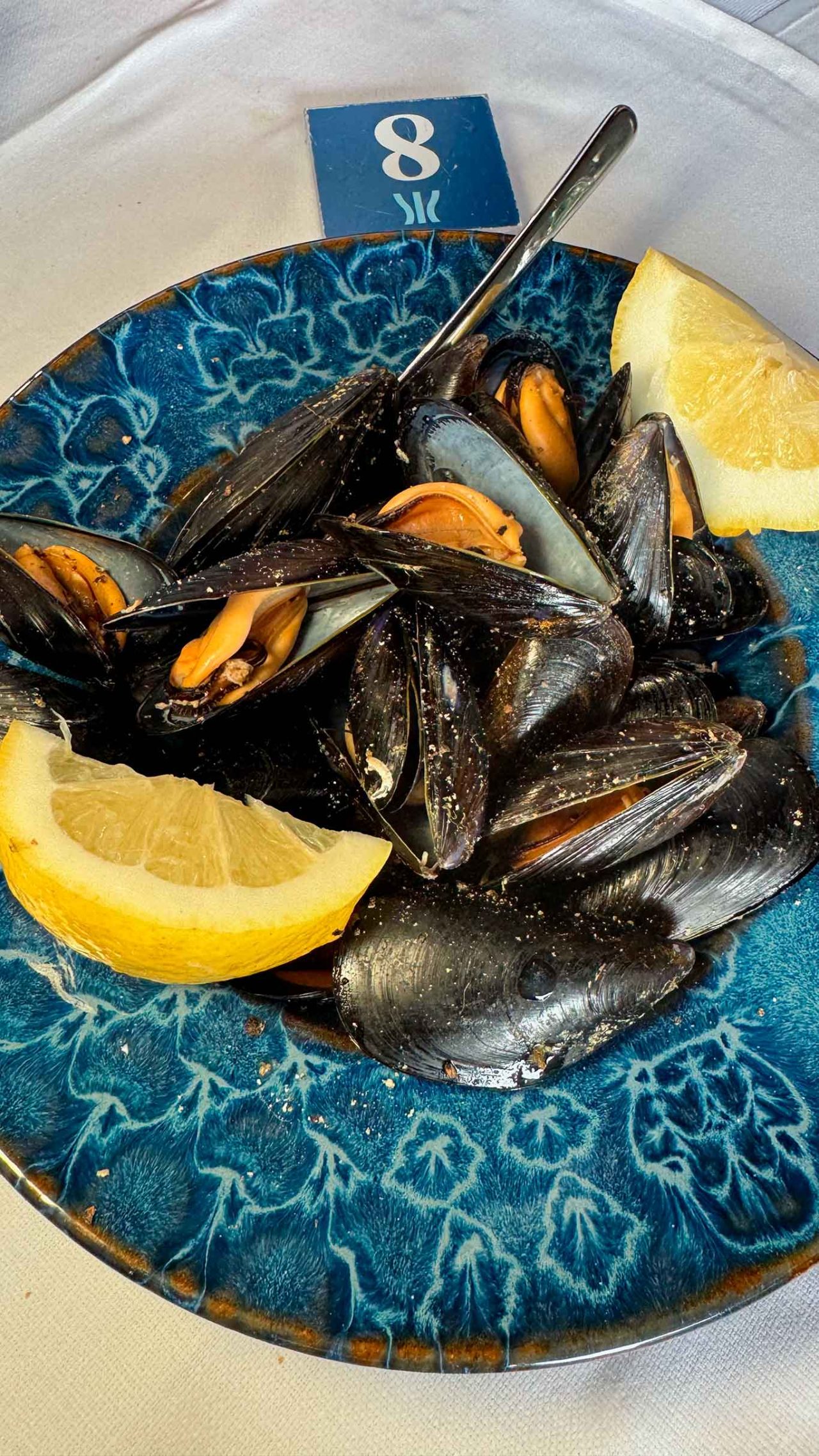 l'impepata di cozze del ristorante Coremare della Pescheria Don Dò a Torre del Greco