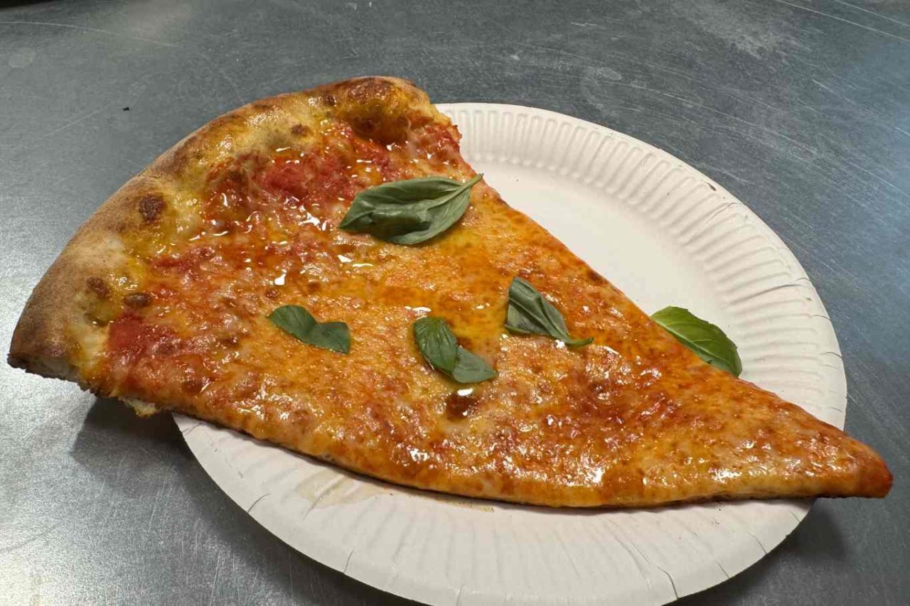 fetta margherita americana pizza stella milano