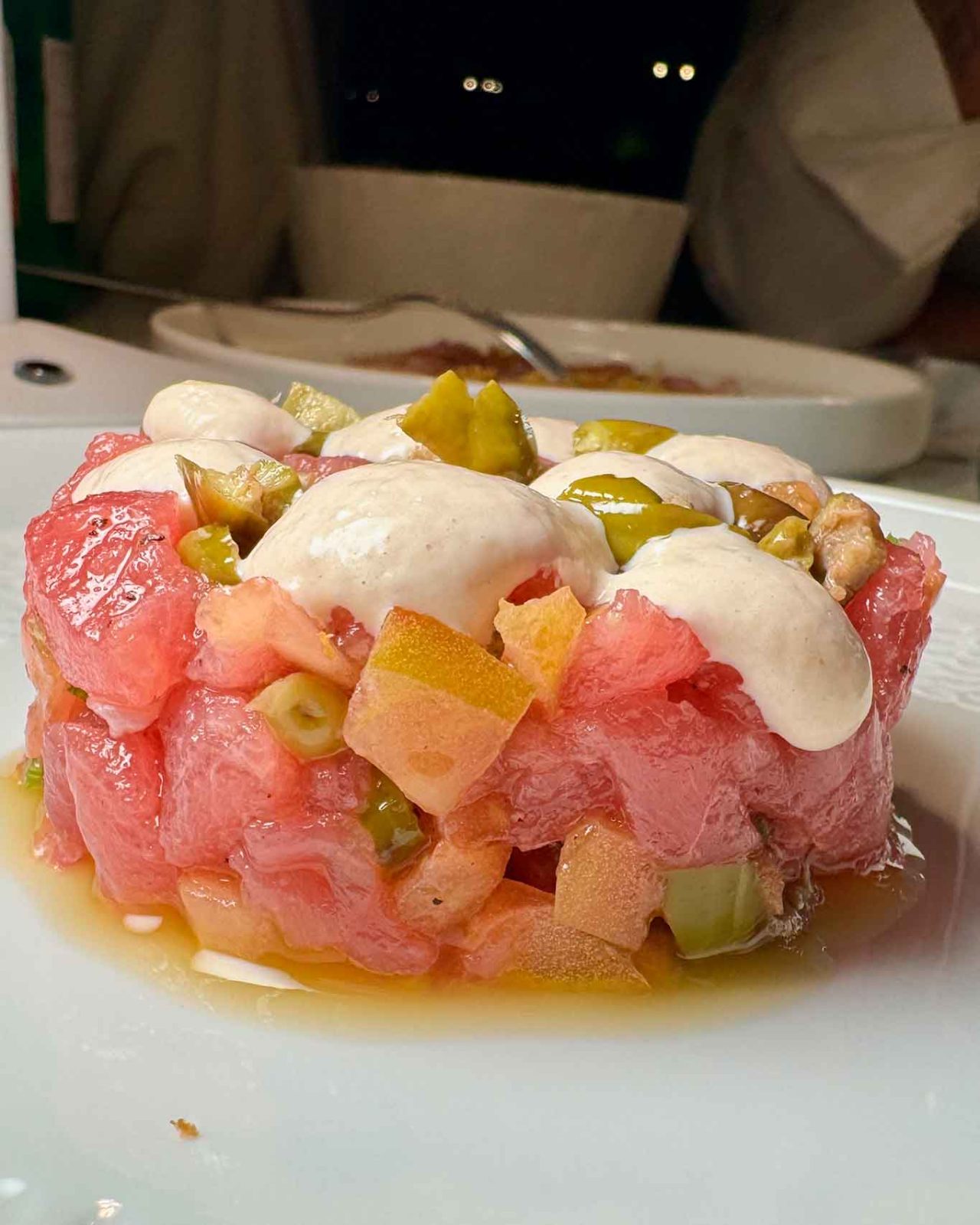 la tartare di tonno del bistrot Il Borgo di Mare ad Acciaroli in Cilento