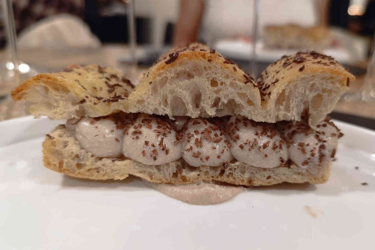 Pizzeria della passeggiata la falia dolce ricotta e cioccolato