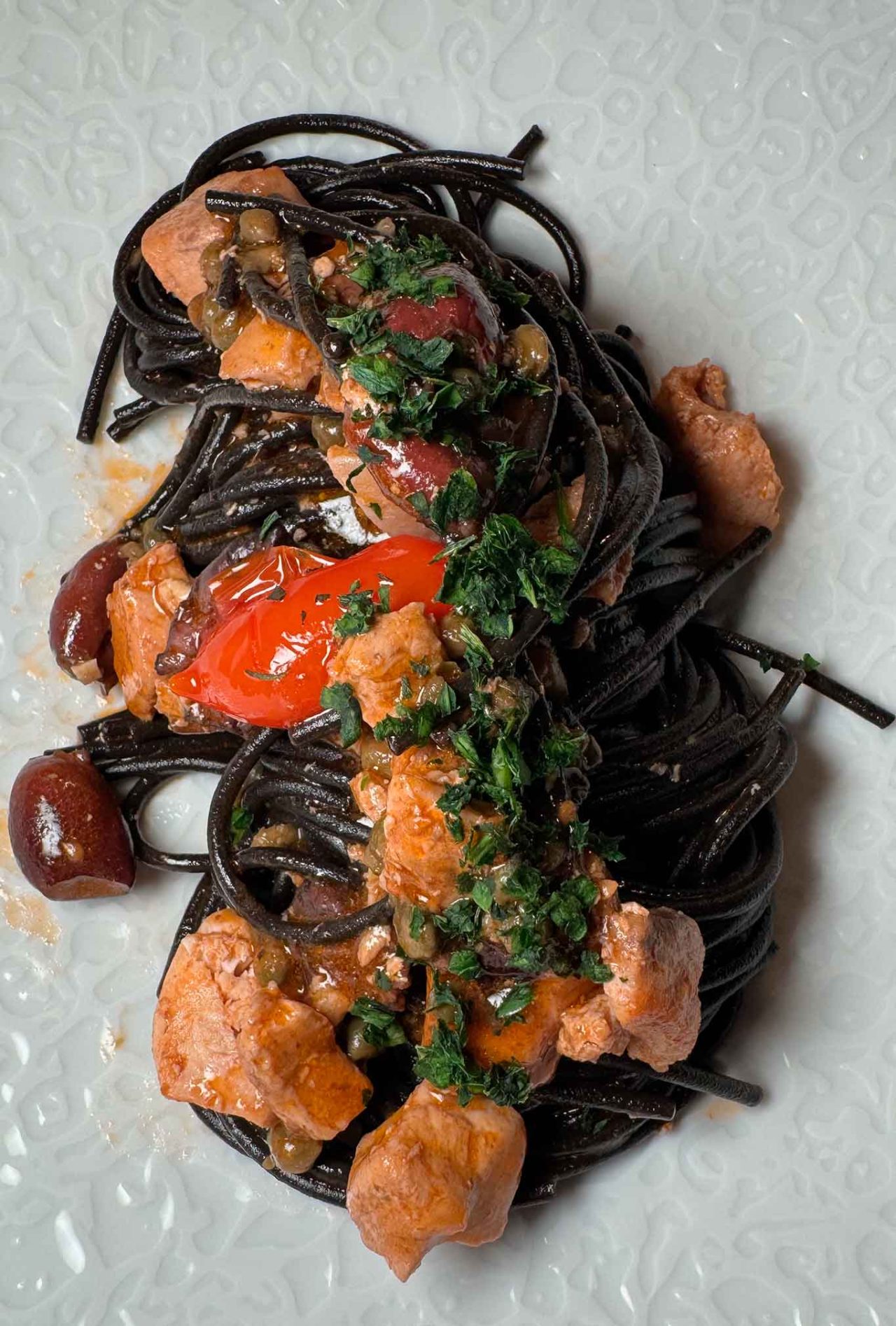 gli spaghetti al nero di seppia del Veliero ad Acciaroli