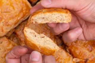 &#8216;Nzuddi, ricetta originale dei biscotti siciliani che trovate a Messina