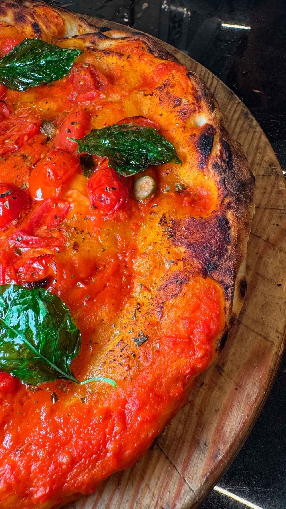 la pizza scarpariello della pizzeria Anema e Pizza ad Acciaroli durante il Campionato 2025