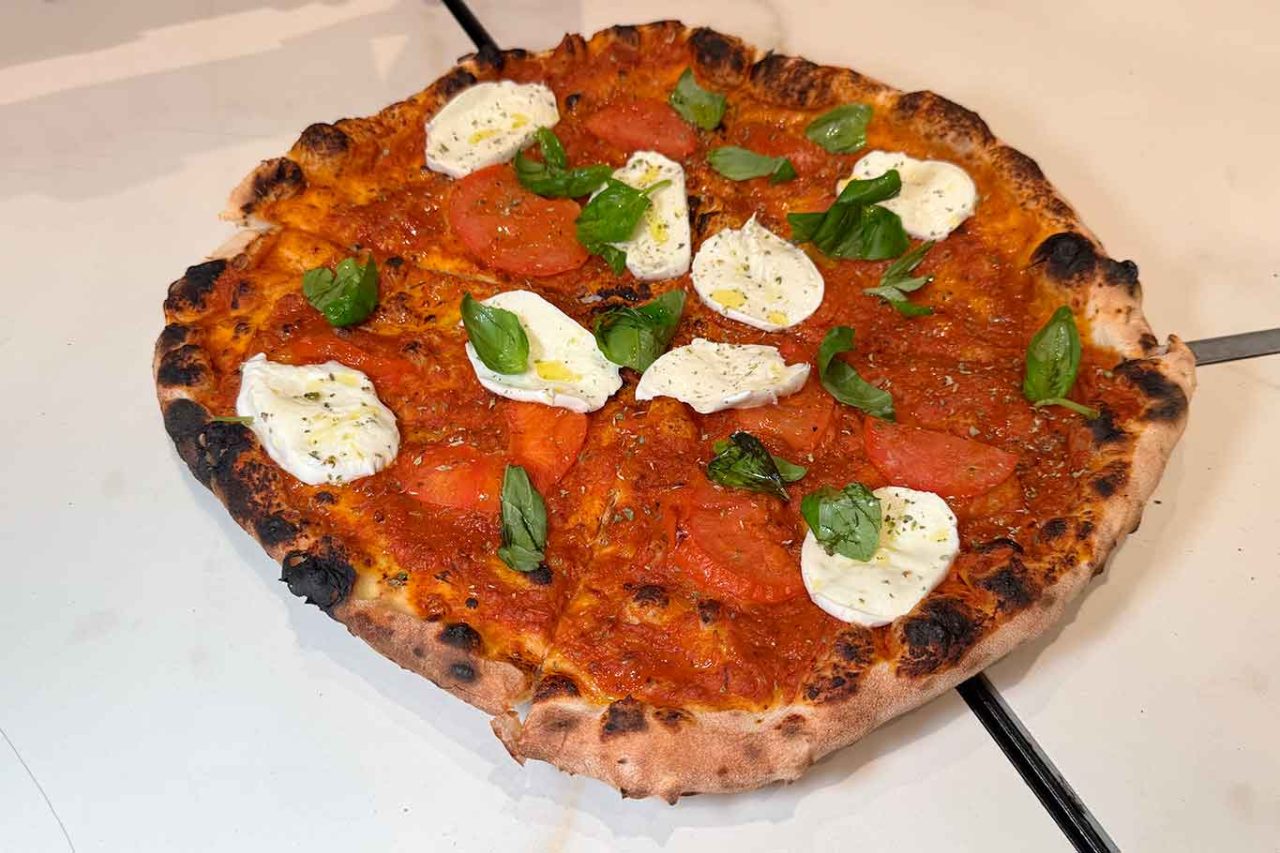 le pizze dei migliori giovani pizzaioli del Campionato in Campania: la Caprese ma non troppo di Ciro Tutino