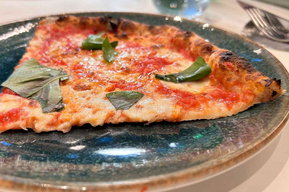 la pizza Margherita della pizzeria Bro di Napoli al Campionato 2025