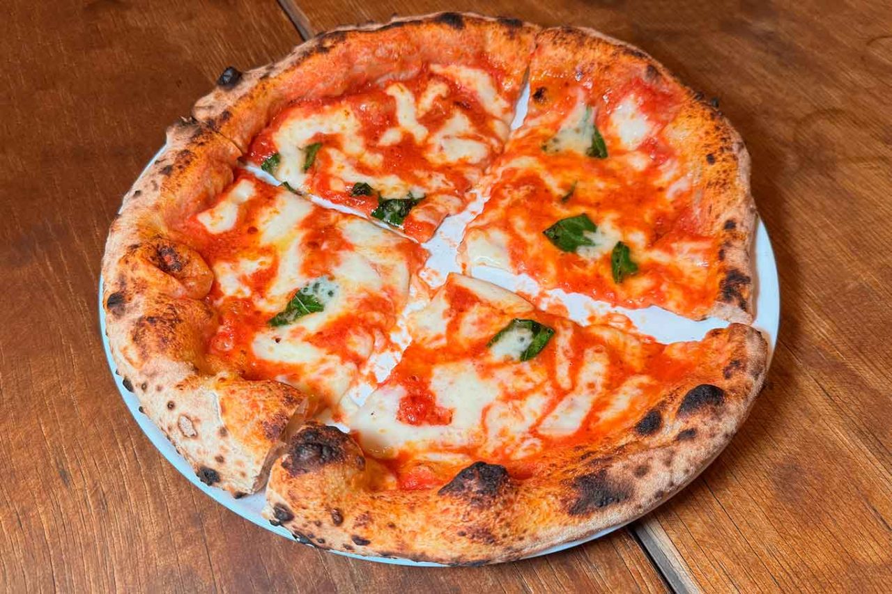 la pizza margherita della pizzeria Die' Gustibus a Baronissi nella tappa del Campionato 2025