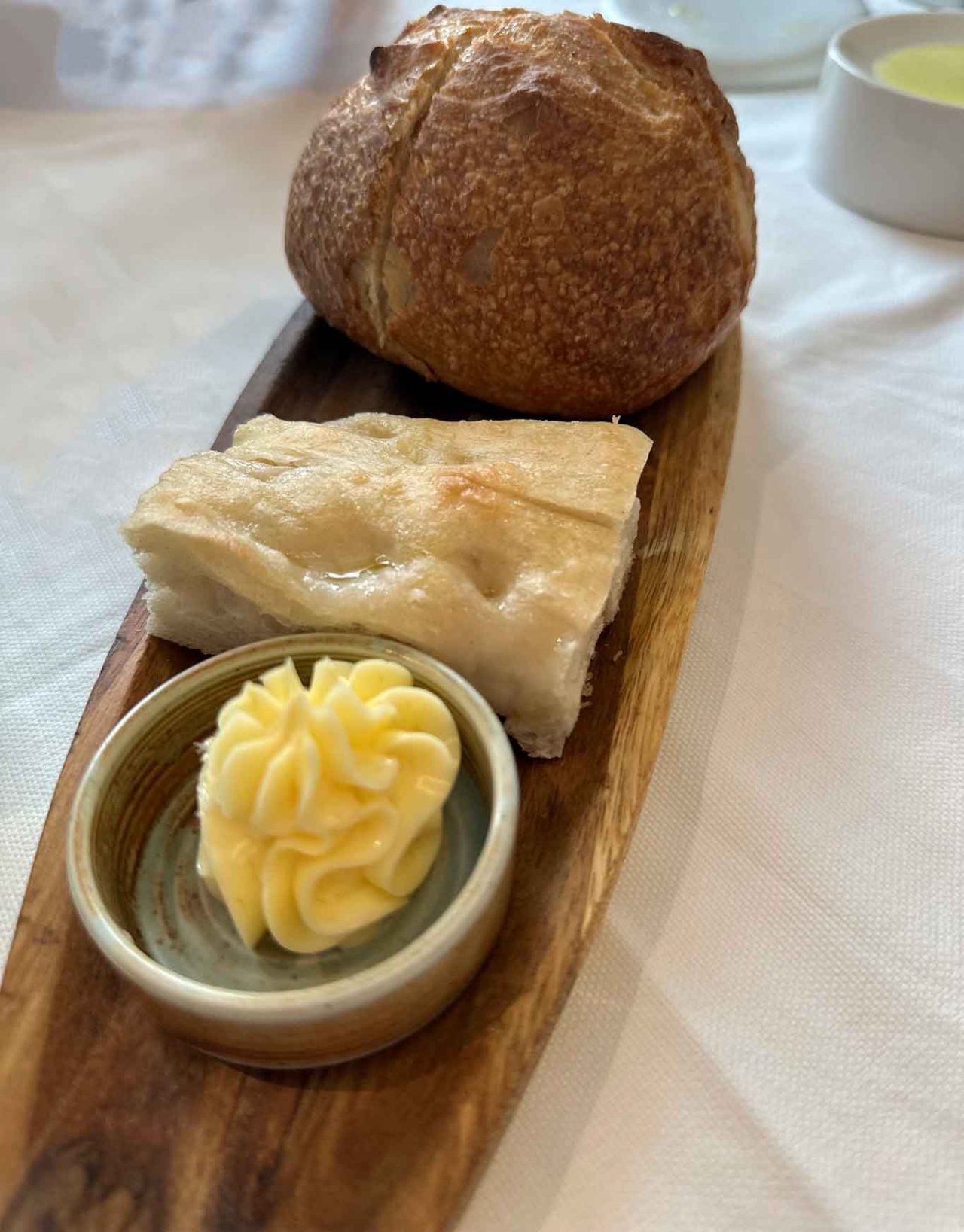 pane burro olio al ristorante Contatto ad Arona sul Lago Maggiore