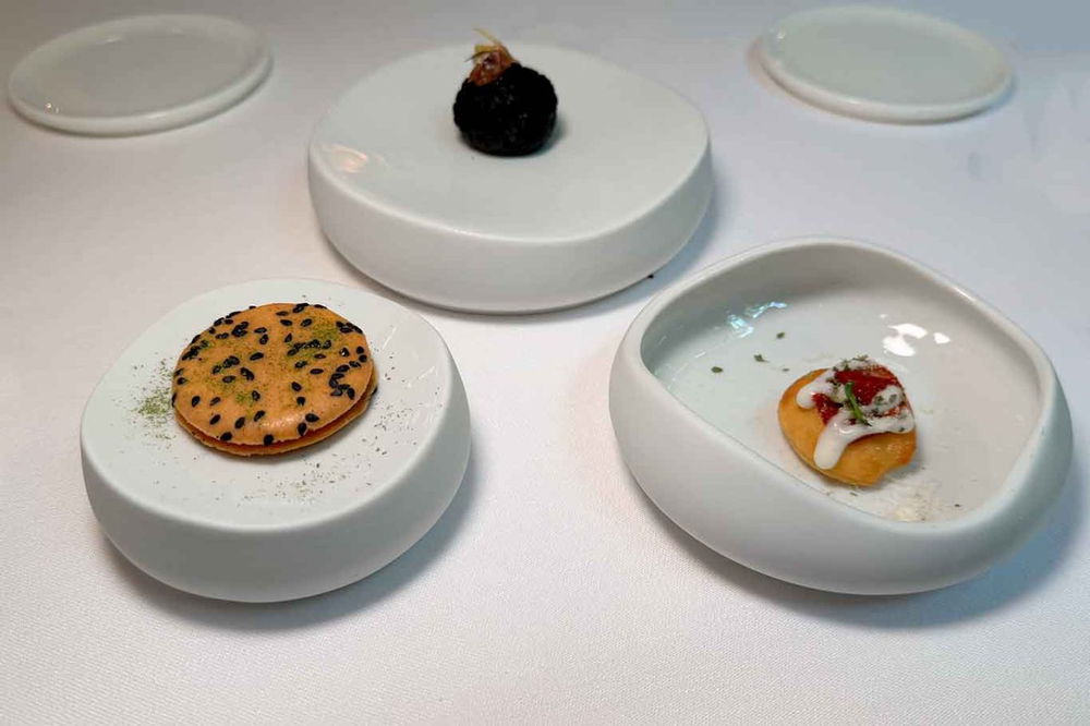 il benvenuto del ristorante Don Alfonso 1890 a Sant'Agata sui Due Golfi