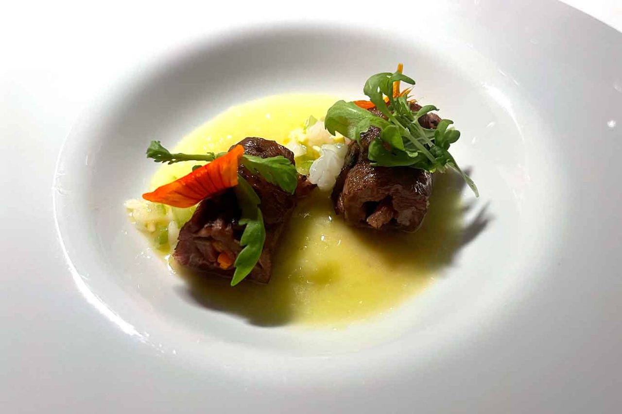 il roll di waguy della chef Fumiko Sakai al ristorante Relais Blu a Termini di Massa Lubrense