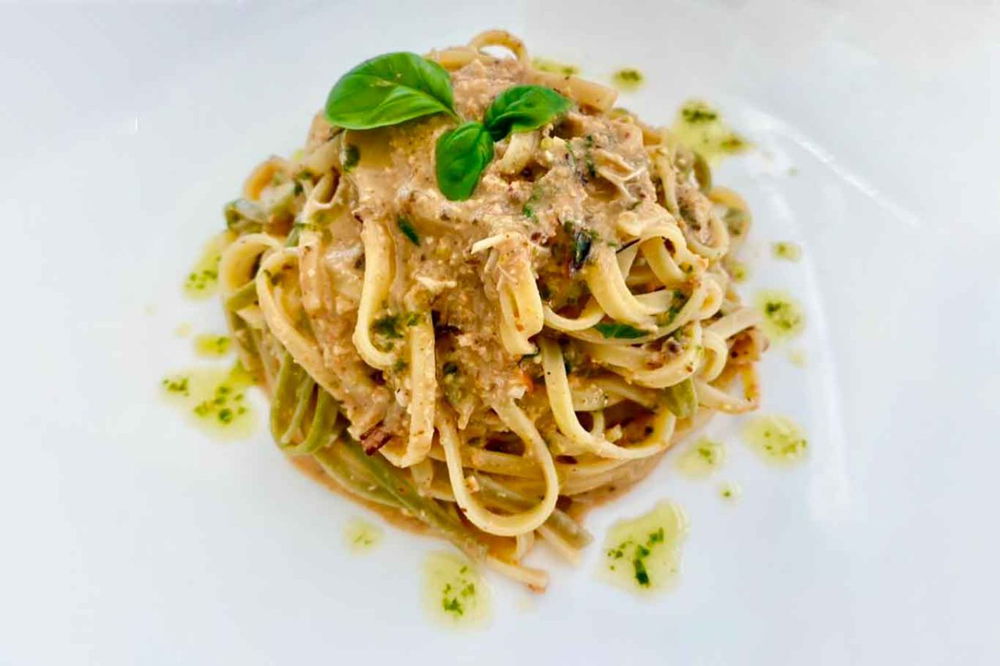 le linguine al pesto della trattoria di pesce Bagni Sillo sul mare di Sori in Liguria