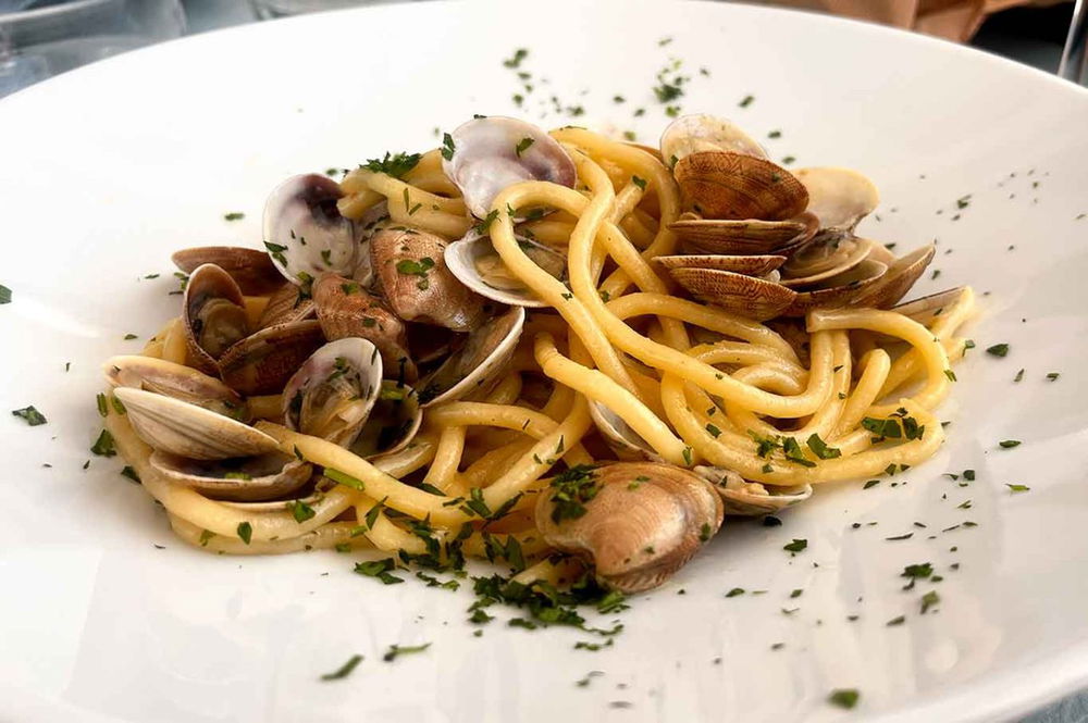 spaghettoni con lupini di Bazzano Beach, stabilimento e ristorante a Sperlonga