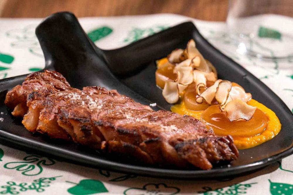 il piatto a forma di vanga del bistrot Belloverde a Roma