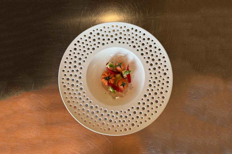 Panzanella toscana, ricetta scenografica di Podere Giglio a Empoli
