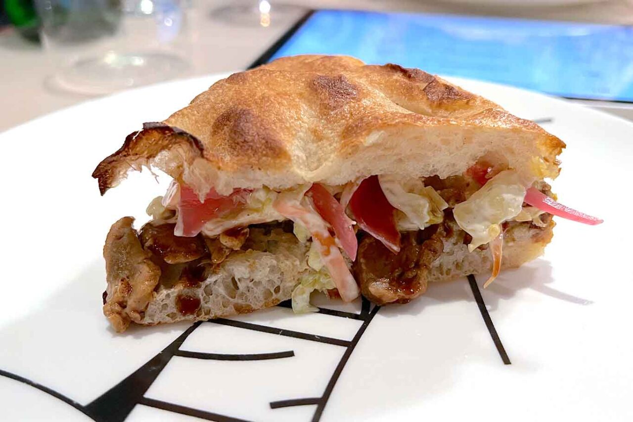la pizza Notti brave della pizzeria Confine a Milano