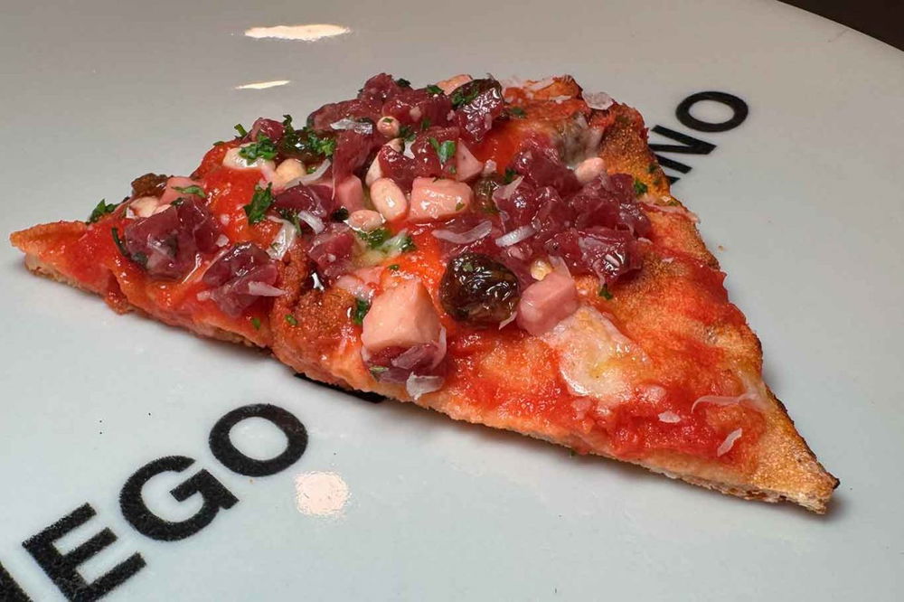 la pizza rustichella di Diego Vitagliano al Campionato della Pizza 2025