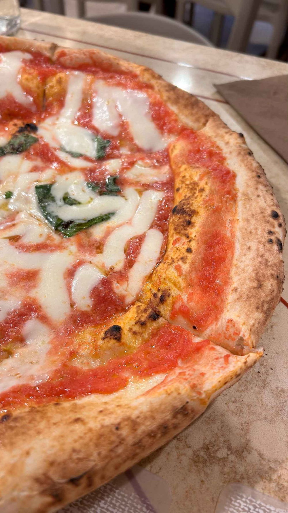 la pizza margherita della pizzeria La Notizia di Napoli alla prova del Campionato 2025