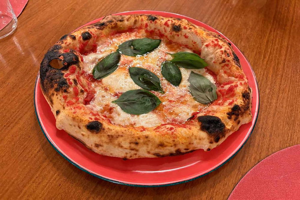 la pizza margherita della pizzeria Le Grotticelle a Caggiano al Campionato