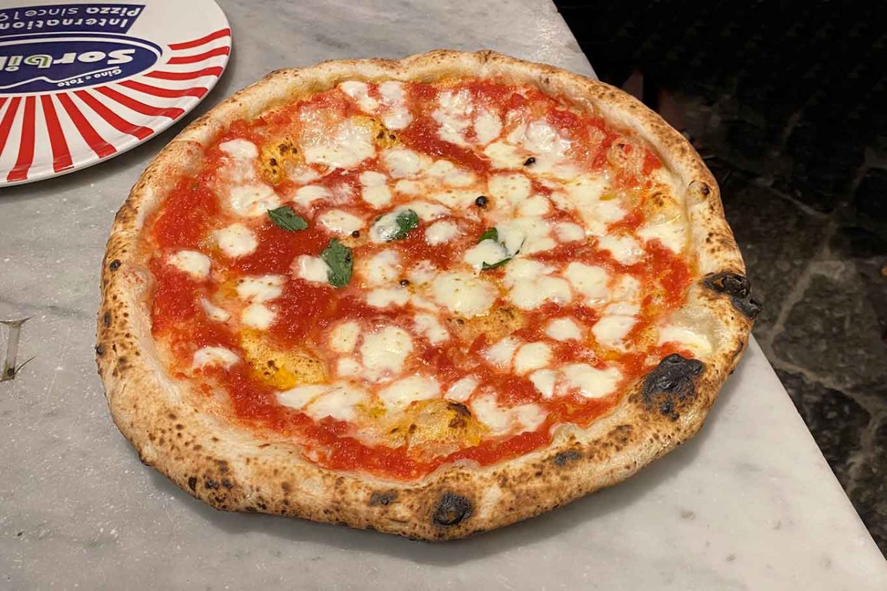 Migliori pizze Margherita: Sorbillo ai Tribunali