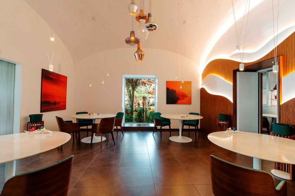 la sala del ristorante Danì Maison di Nino Di Costanzo a Ischia