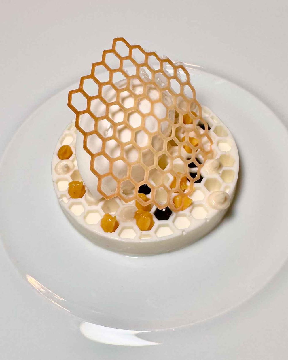 il dolce Omaggio alle Api del ristorante De' Minimi all'hotel Villa Paola a Tropea in Calabria