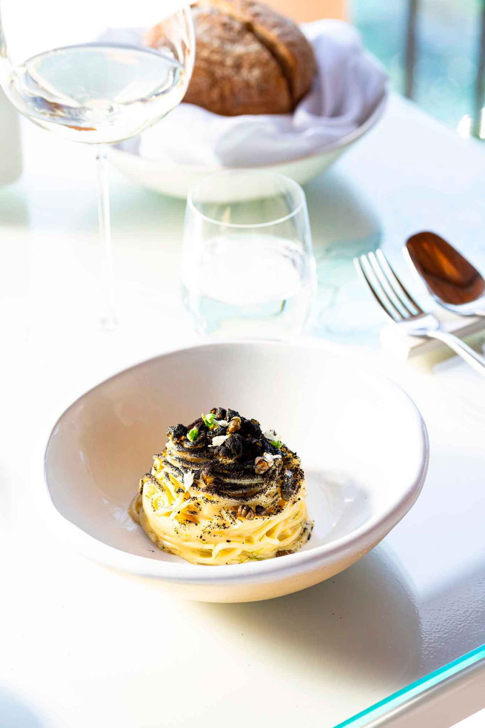 spaghettino al burro di Normandia del ristorante Umberto a Mare a Ischia