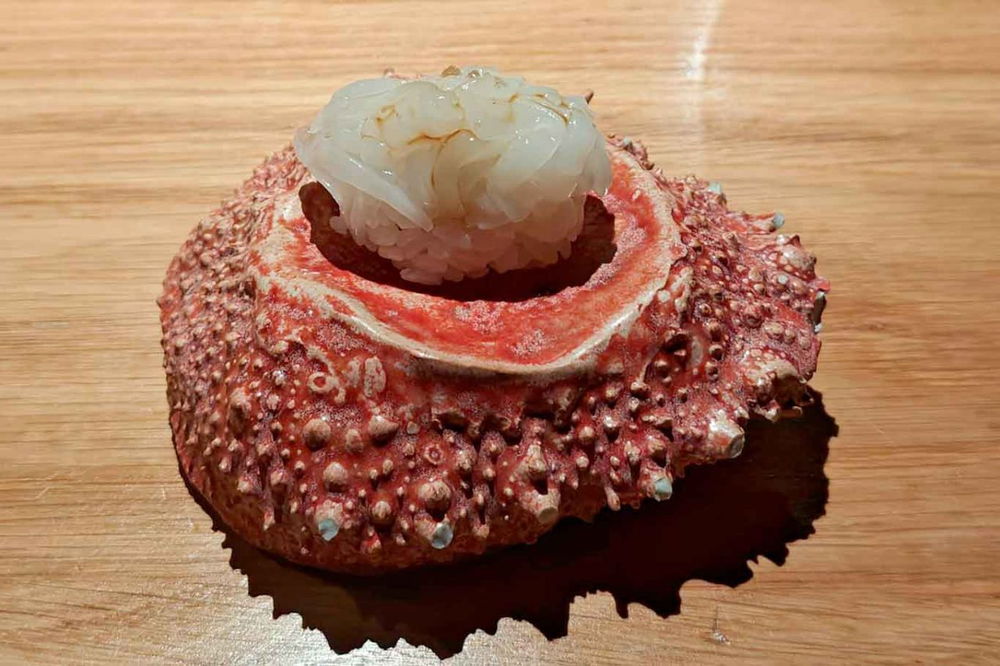 il nigiri di seppia del ristorante giapponese Madres a Verona