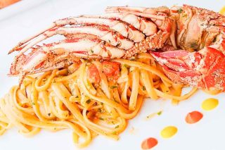 A Ponza scontrino di 923 € per 4 piatti di pasta, ma con l&#8217;aragosta