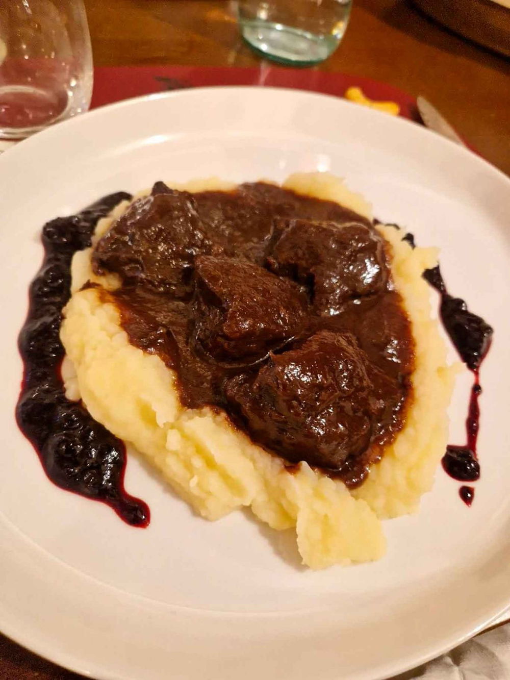 manzo con polenta alla trattoria Antica Hostaria Dante Alighieri a Mestre