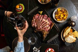 Il ristorante Viro a Milano che vuole essere il paradiso della carne