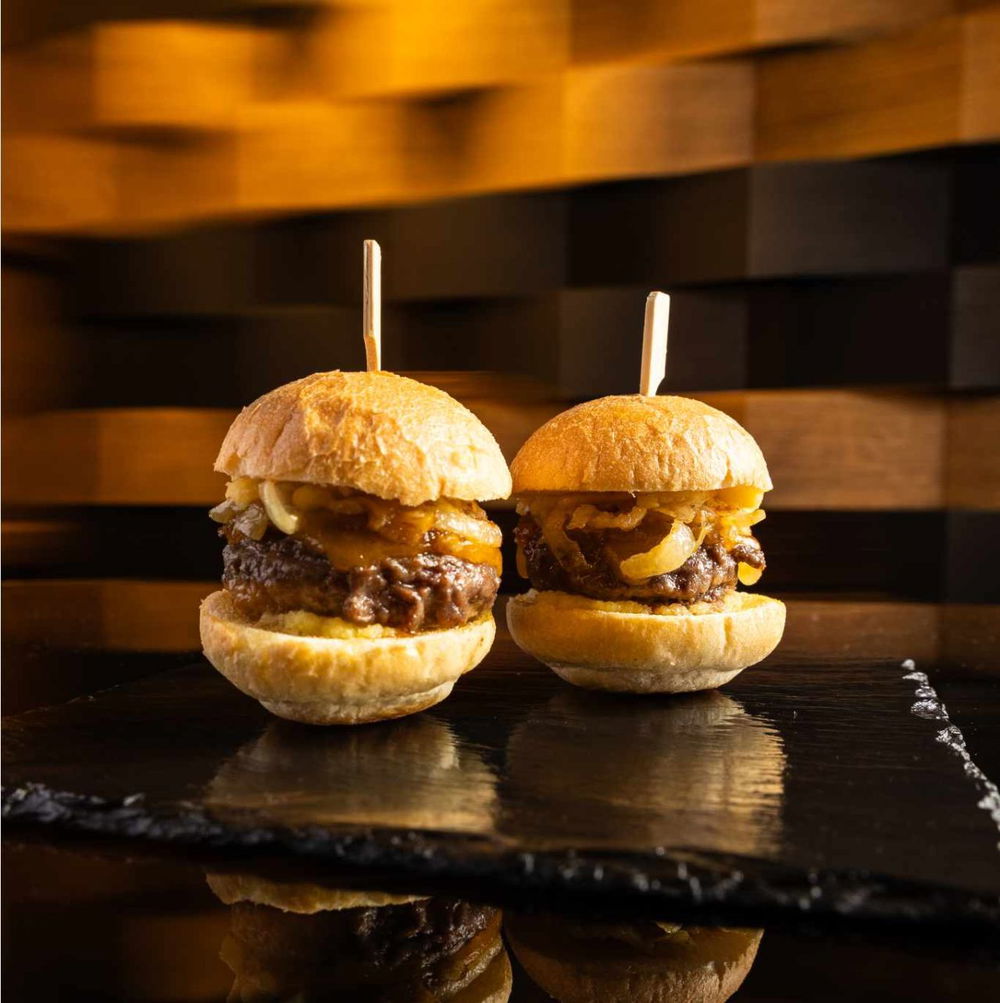 viro ristorante milano wagyu sliders