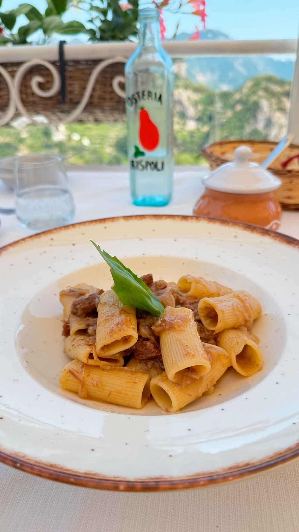 i rigatoni alla genovese dell'Osteria Rispoli a Pogerola
