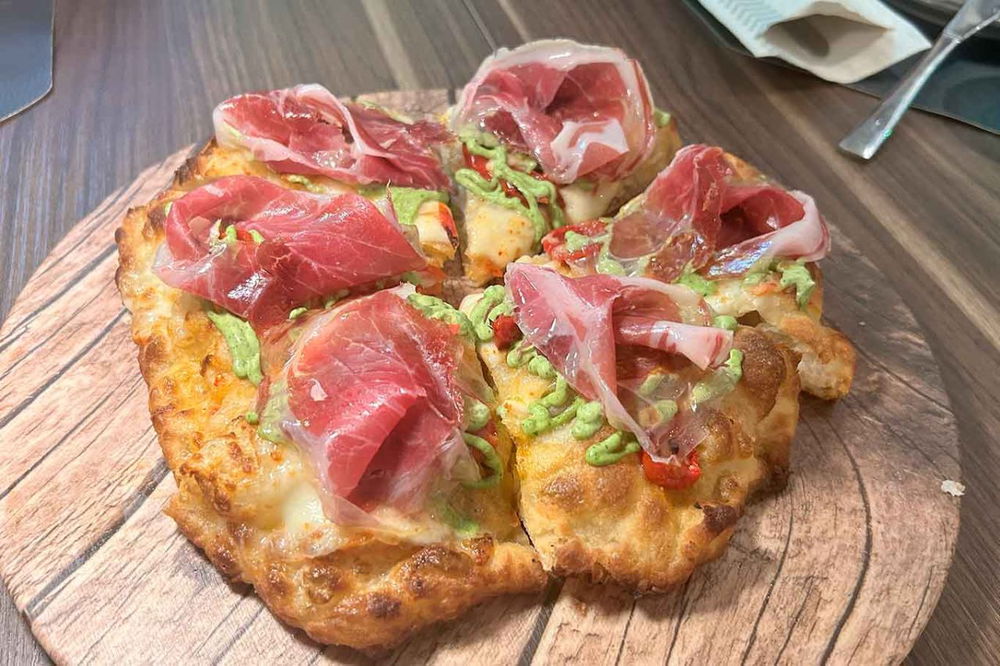 la pizza RCS Evolution della pizzeria I Masanielli di Sasà Martucci a Caserta nella sfida con La Bolla