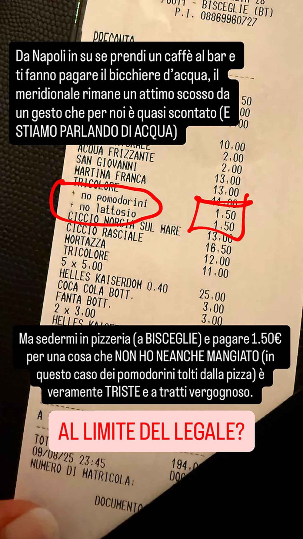 lo scontrino della pizzeria a Bisceglie in Puglia che chiede sovrapprezzo per togliere i pomodorini