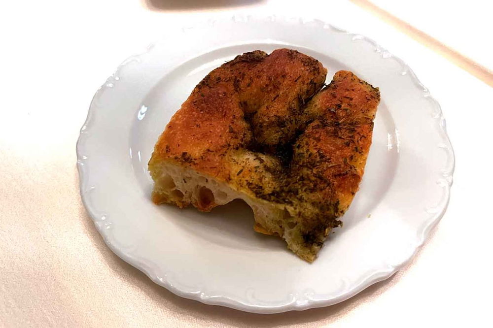 ja focaccia del ristorante La Locanda del Cardinale ad Assisi
