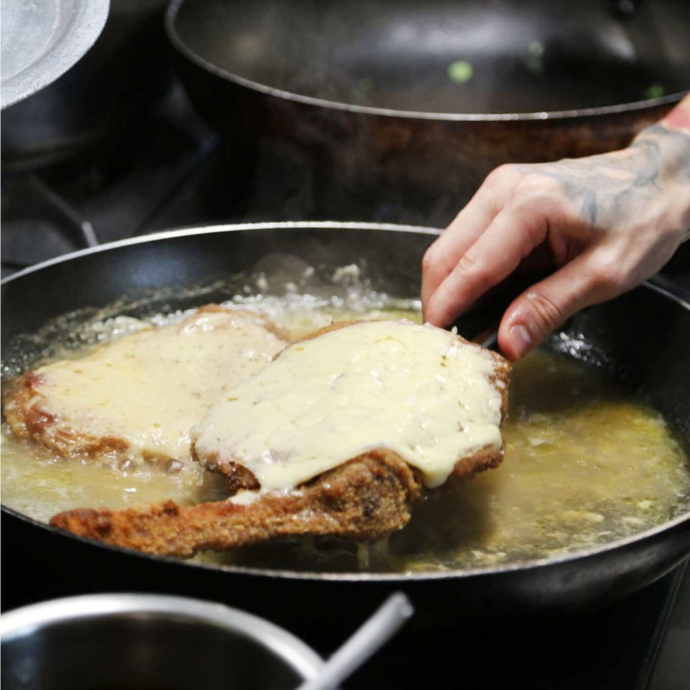 cotoletta bolognese 