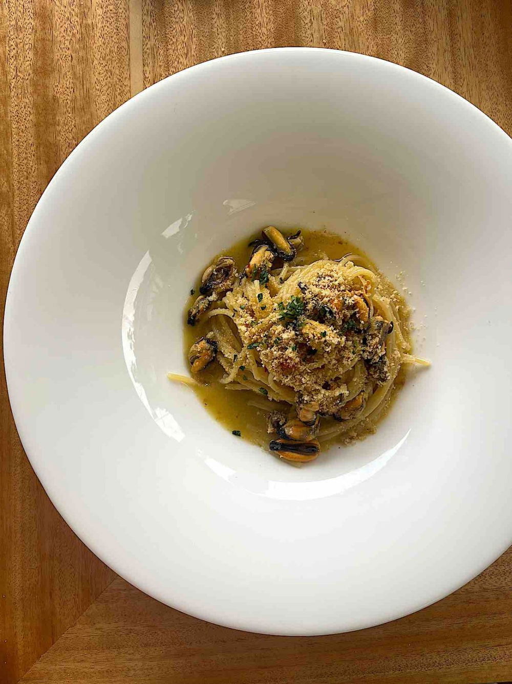 spaghetti con cozze del ristorante ö Magazín in Spiaggia a Paraggi ai Bagni Bosetti 