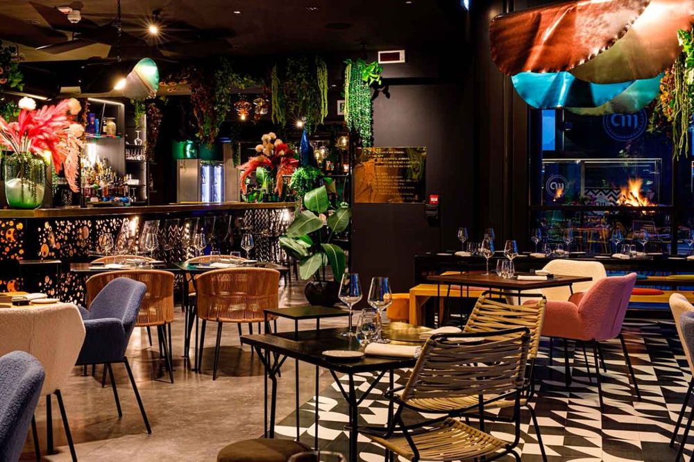 la sala di Evo Bistrot Centumbrie ad Agello in Umbria
